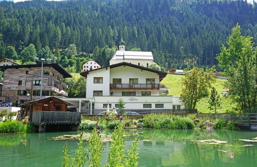 See Apartment | Cosy apartment for 8 guests with WIFI, TV, terrace, pets allowed and parking