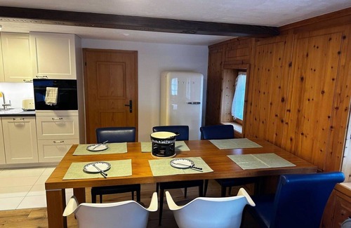 Moerel-Filet Apartment | Cosy apartment for 8 people with WIFI, TV, balcony and pets allowed