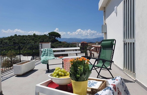 Castroreale Terme Apartment | Cosy apartment for 8 people with A/C, WIFI, TV and terrace