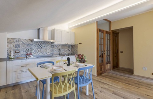 Pontedassio Apartment | Cosy apartment for 5 people with WIFI, A/C, TV and balcony