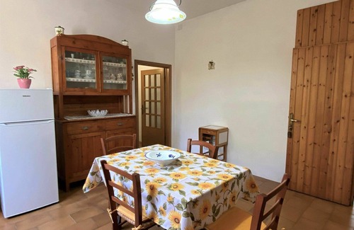 Riparbella Apartment | Cosy apartment for 4 people with WIFI, patio and pets allowed