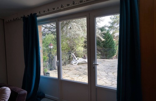 Sarlat-la-Caneda Apartment | Cosy apartment in a Périgourdine villa on the outskirts of Sarlat