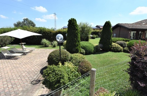 Ariano nel Polesine House | Cosy apartment in villa for 4 guests with pool, WIFI, A/C, TV and patio