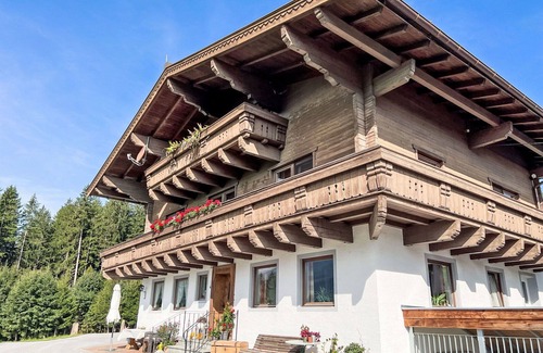 Mittersill Villa | Cosy apartment in villa for 2 guests with WIFI, TV, balcony and panoramic view