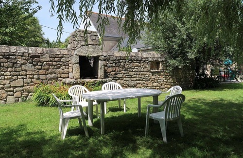 Plouhinec Villa | Cosy apartment in villa for 5 people with WIFI, TV and terrace