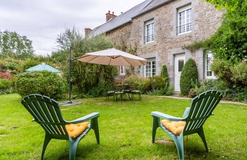 Sartilly-Baie-Bocage Villa | Cosy apartment in villa for 3 people with WIFI, TV and terrace