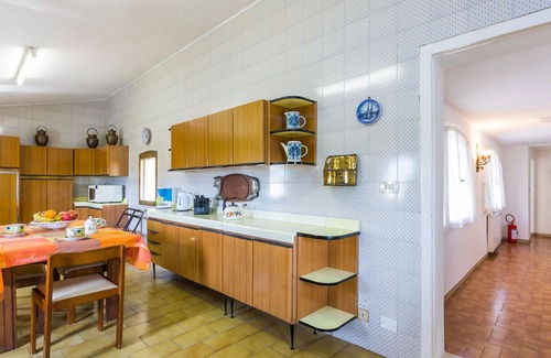 Crespina Villa | Cosy apartment in villa for 8 people with private pool, WIFI, terrace and pets allowed