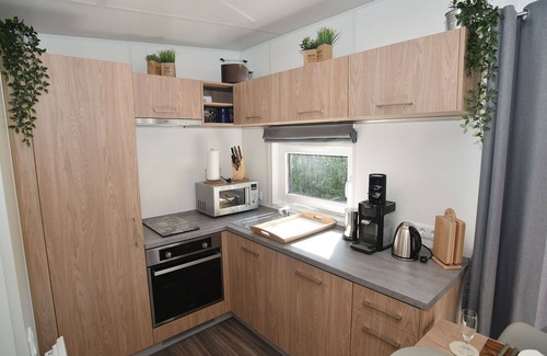 Wemding House | Cosy apartment in villa for 4 people with WIFI, A/C, TV, terrace and pets allowed