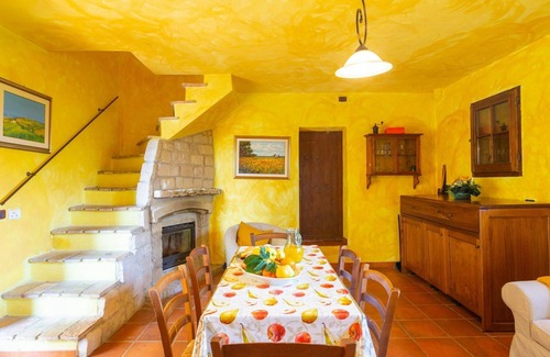 Casalbordino House | Cosy apartment in villa for 6 people with WIFI, pool, TV and terrace