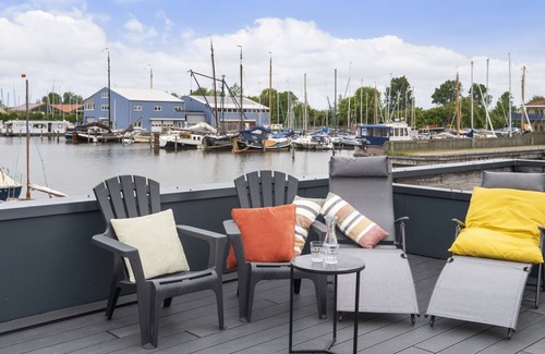 Woudsend House | Cosy apartment in villa for 4 guests with WIFI and patio