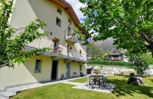 Novate Mezzola Apartment | Cosy apartment for 5 guests with WIFI, TV and terrace