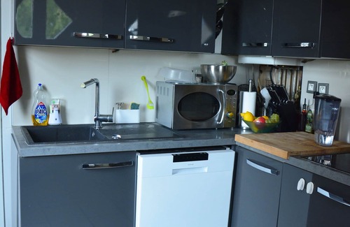 Lognes Apartment | Cosy apartment, very quiet between Paris and EuroDisney, 300 m from RER A station
