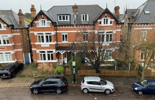 Twickenham Riverside Apartment | Cosy, Bright, Scandinavian apartment in London (St Margaret's/Richmond)