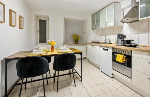 Rheingauviertel Apartment | Cosy & Central, 500m from Main Station, Perfect for Work & Stay