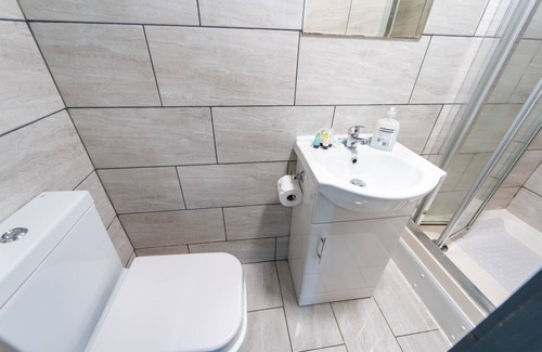 Selly Oak Apartment | Cosy Compact Ground Floor Studio near City!