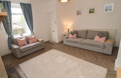 Amble House | Cosy Cottage