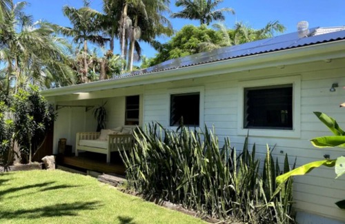 Byron Bay Cottage | Cosy Cottage - Walking Distance to Byron Town