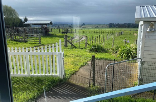 Cheltenham Cottage | Cosy country cottage 12mins drive to Feilding
