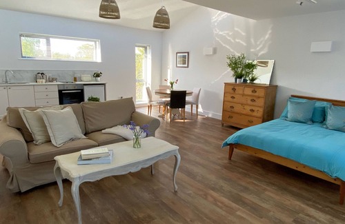 Mells Apartment | Cosy countryside retreat, edge of Frome near Bath. Pets welcome.