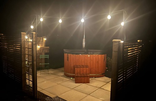 Chittlehampton Cabin | Cosy Devon Hut with Private Hot Tub