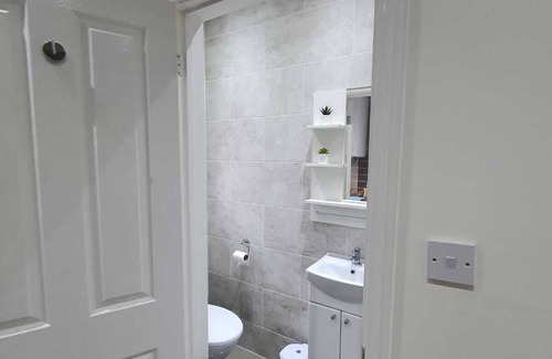 St. Pancras and Somers Town Apartment | Cosy Entire Home Kingscross Central London