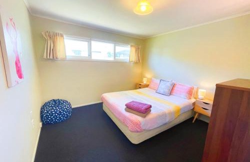 Springfield House | Cosy family home with a sunny deck