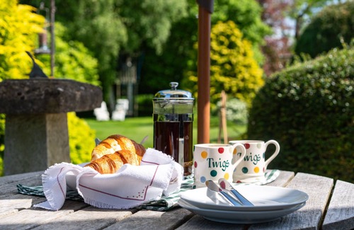 Broadwell Cottage | Cosy holiday cottage for 2 in the Cotswolds - Twigs