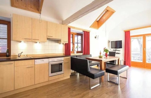 Mariapfarr House | Cosy holiday home with terrace near the slopes