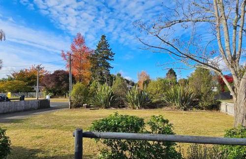 Taupo House | Cosy Lockwood in Town