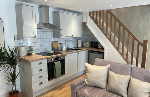 Bangor House | Cosy modern miners cottage