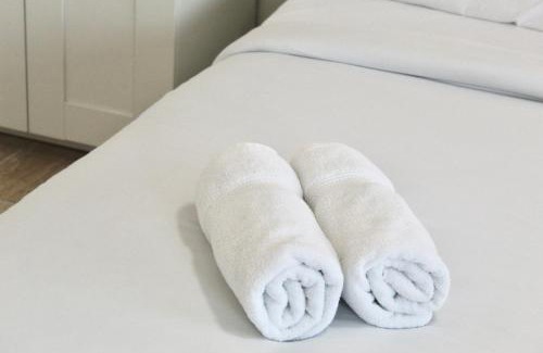 Bloxwich Apartment | Cosy studio near NEC, BHX & Resort World