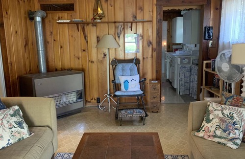 Northeastern Michigan Cottage | Cottage 3 minute drive from Tawas lighthouse