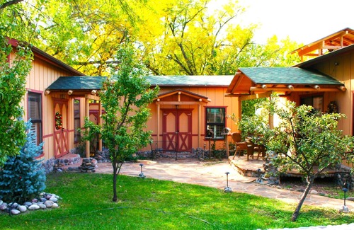 Cornville Cottage | Cottage by the Creek #2 - Cozy cottage in heart of wine country.