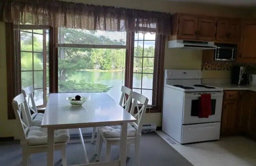 L'Amable Cottage | Cottage by The Lake