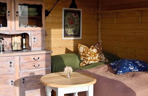 Dargun Cabin | Cottage can be used all year round with fireplace & sauna