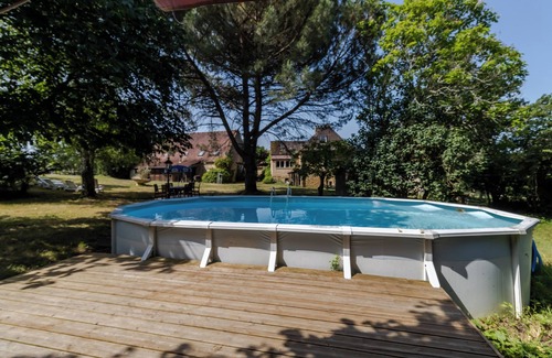 Degagnac House | Cottage 'Gite Lune' with Shared Pool, Private Terrace and Wi-Fi