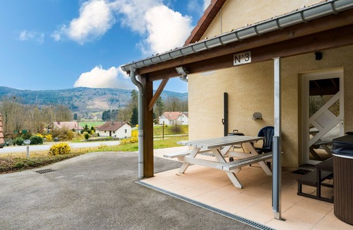 Rupt-sur-Moselle Cottage | Cottage 'Gîte Sanglier' with Shared Terrace, Wi-Fi and Air Conditioning