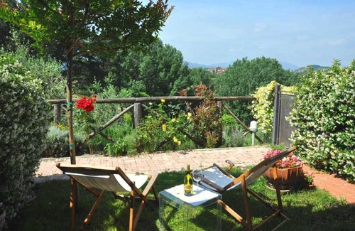 Montecarlo House | Cottage in charming position, with pool, in residence, surrounded from hills.