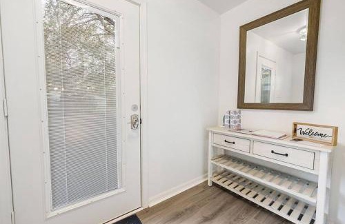 Dauphin Island House | Cottage in the Village