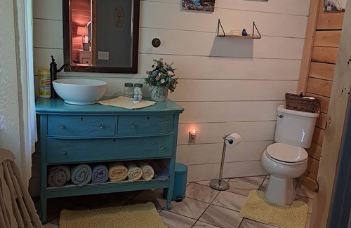 Sweet Valley Bed & Breakfast | Cottage in the Woods B&B=The Bluebird Bungalow