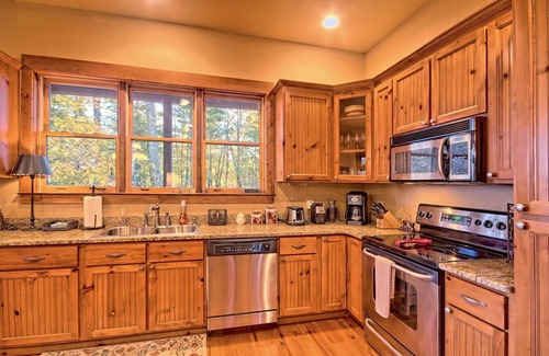 Cashes Valley Cabin | Cottage in the Woods