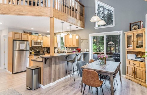 Old Mill Cottage | Cottage in the Woods