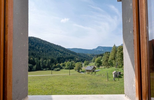 Entremont-le-Vieux Cottage | Cottage "La Ferme de l’Ours" with Mountain View, Private Terrace and Wi-Fi