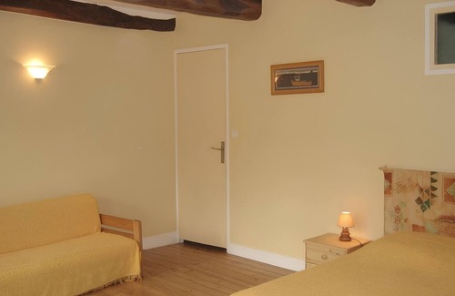 Pleudihen-sur-Rance House | Cottage 'Maison De Charme 18s Proche St-malo' with Private Terrace, Private Garden and Wi-Fi