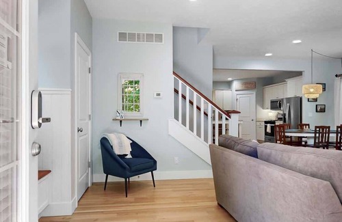 South Haven House | Cottage Near Lake, Van Buren State Park, Pilgrim Haven | Screened in Porch