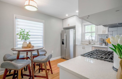 Milwaukee Cottage | Cottage near Mt. Mary College