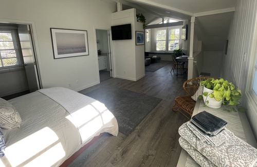 Venice Cottage | Cottage on lovely walkstreet in Venice