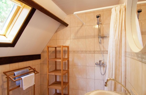 Vezac House | Cottage on small estate with swimming pool