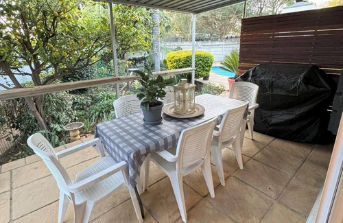 Greater Johannesburg Metropolitan Area Cottage | Cottage - Sleeps 4 - Pet friendly - Pool - Parking