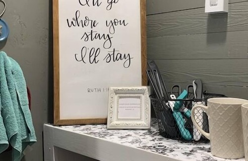 Fort Payne Apartment | Cottage Suite 2 - King Studio Apt.